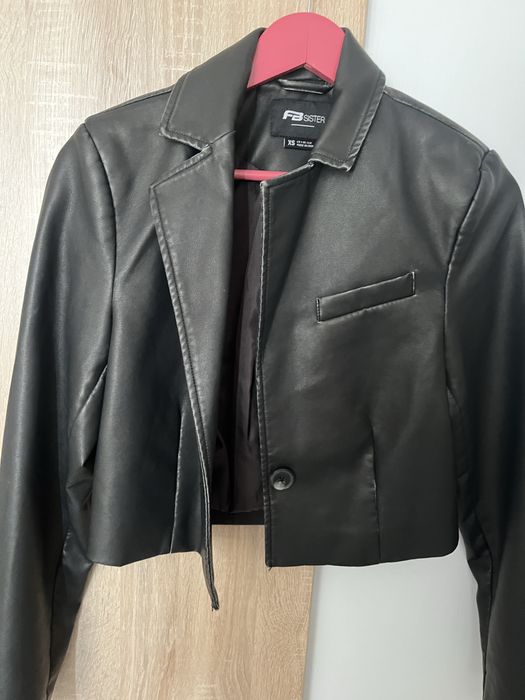 Ново кожено сако