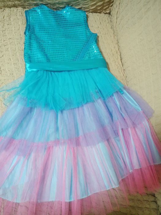 Продам новогоднее платье