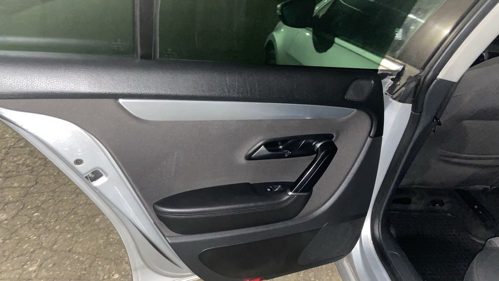 Vand urgent passat CC an 2009 2.0 tdi