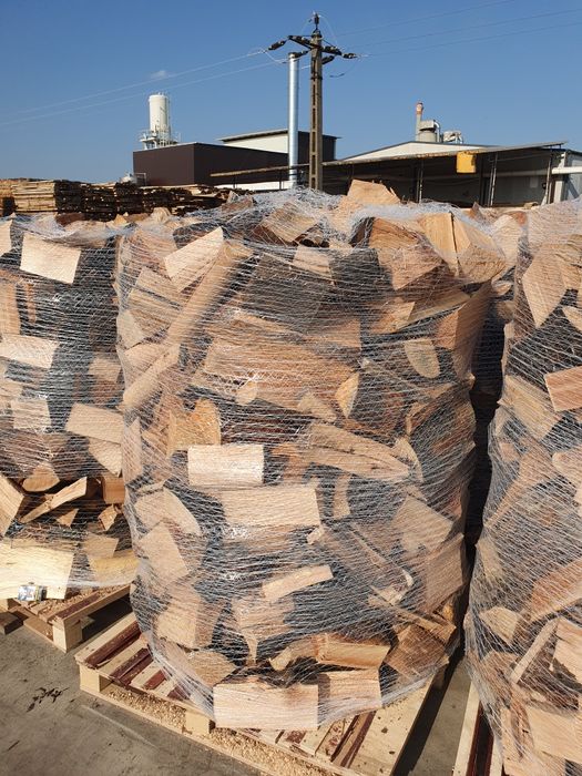 Lemn de foc de fag livrat la domiciliu