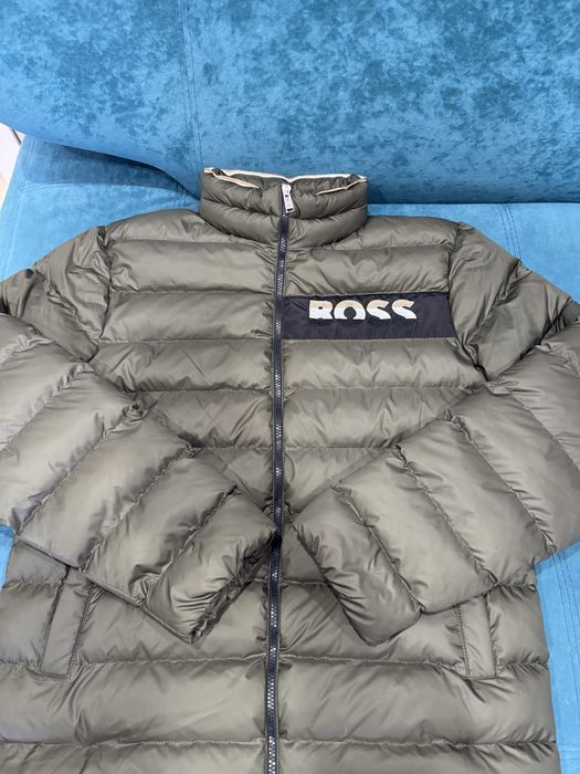 Продам куртку BOSS. Новая.