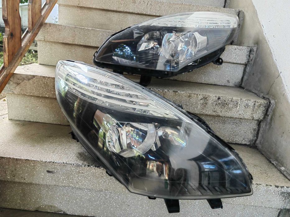 Фарове Renault Scenic 3 ляв десен / Фарове Рено Сценик 3 Оригинални