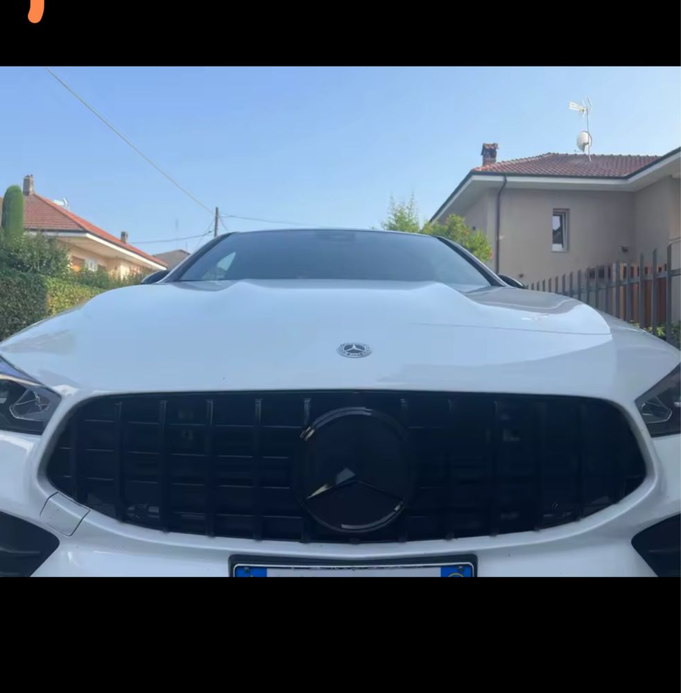 Черна решетка CLA W118