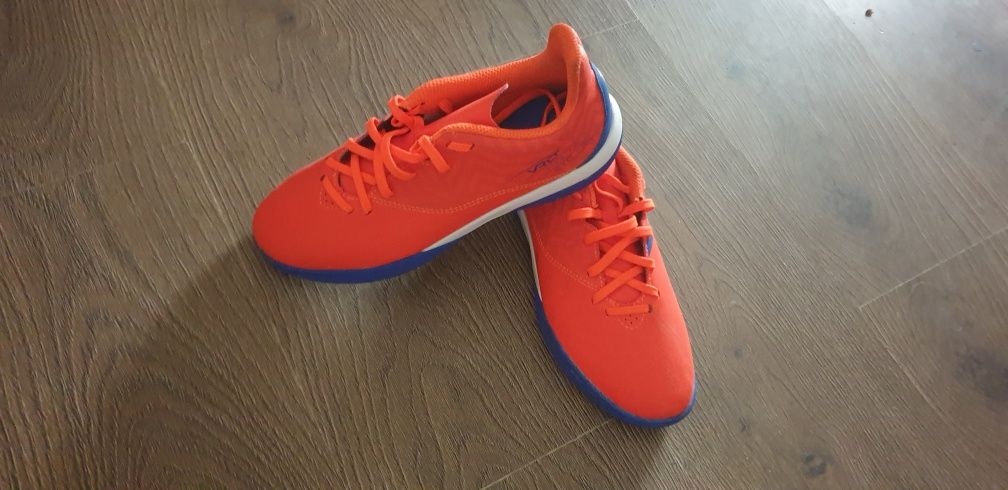 ghete de fotbal,nr 35