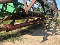 Vand heder combina John Deere si carucior pentru transport