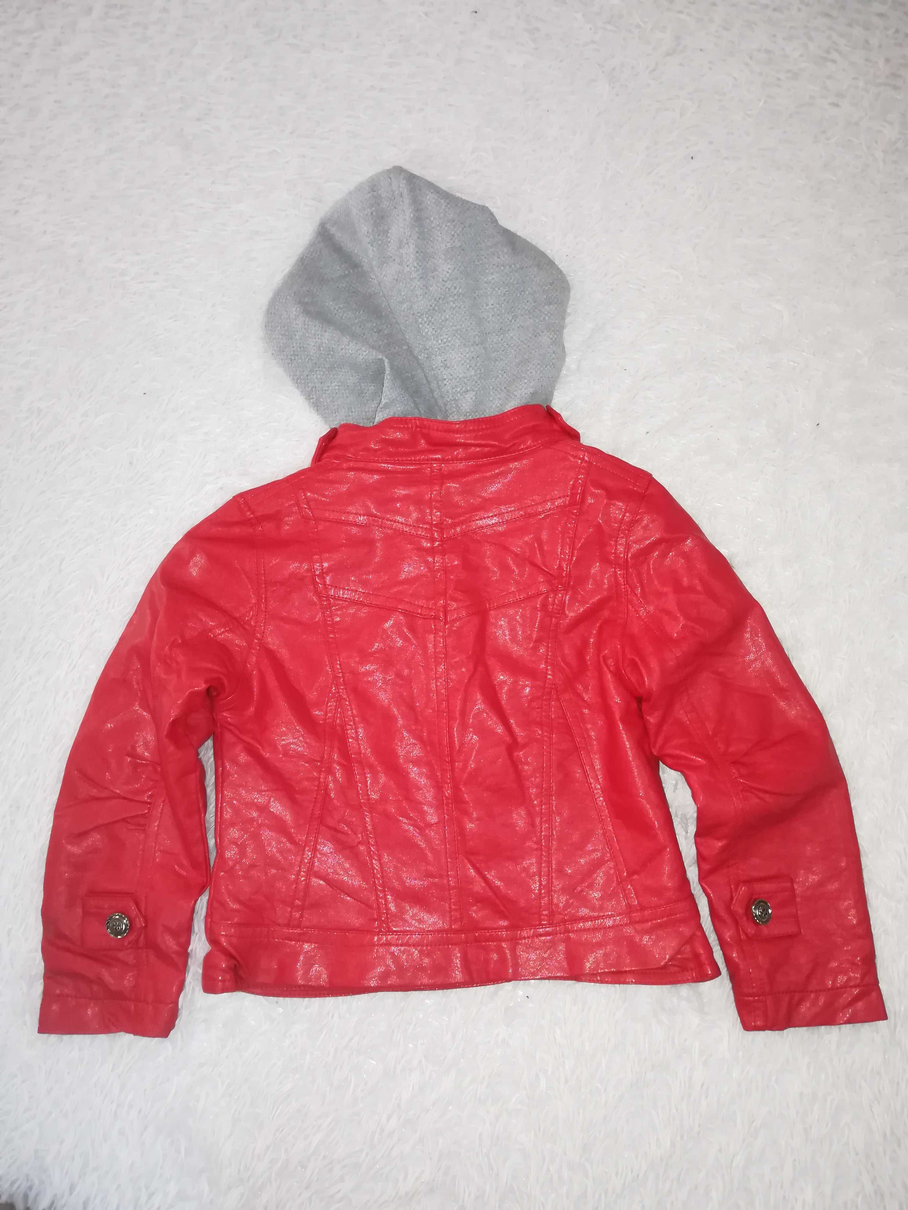 Продам НОВУЮ куртку, размер 130, ткань кожгалантерея, цена 5000 тенге