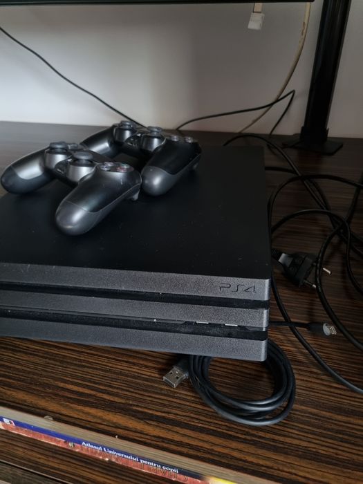 Ps4 Pro + jocuri DVD