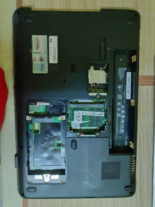 Dezmembrez laptop HP COMPAQ CQ60