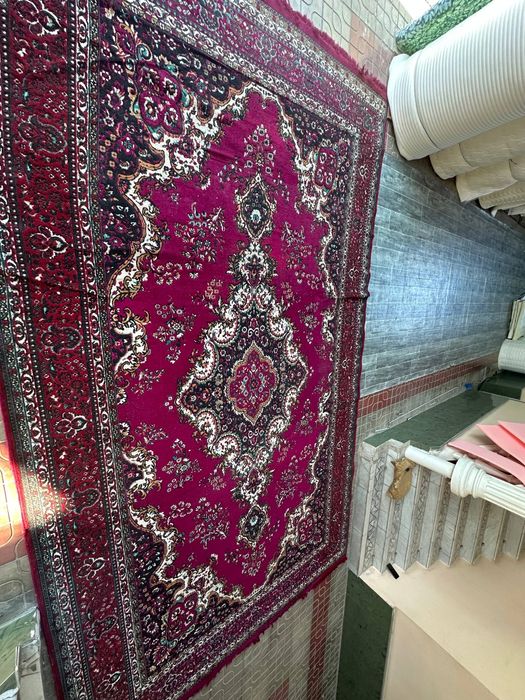 Гилам сотилади холати яхши