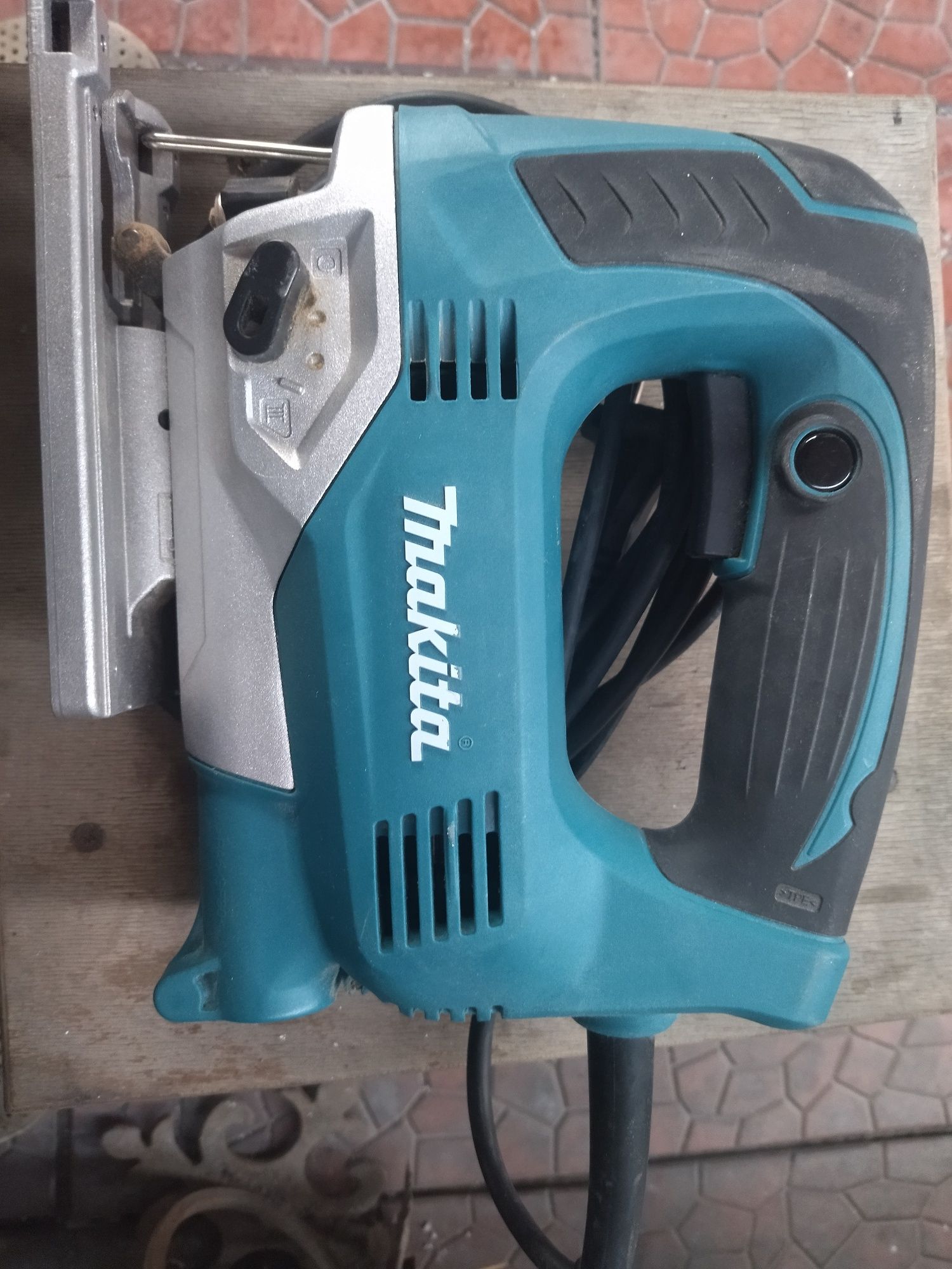 makita max.90mm jv0600/электролобзик