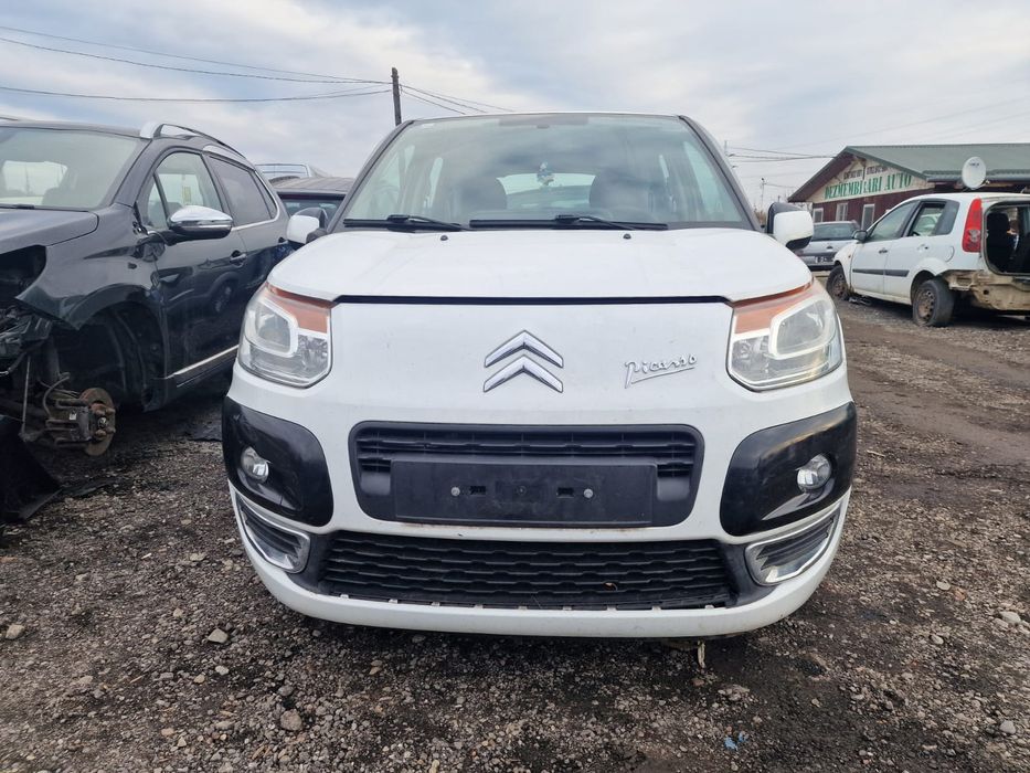 Dezmembram Citroen C3 Picasso 2011 1.4 benzina 8FP