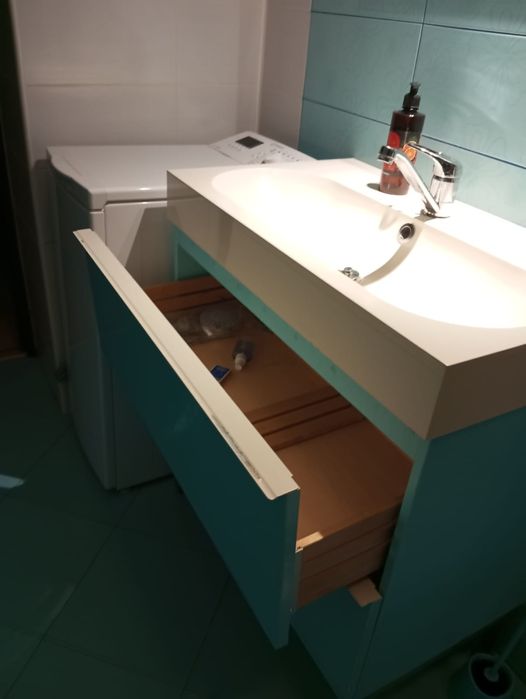 Se vând toate trei împreună!