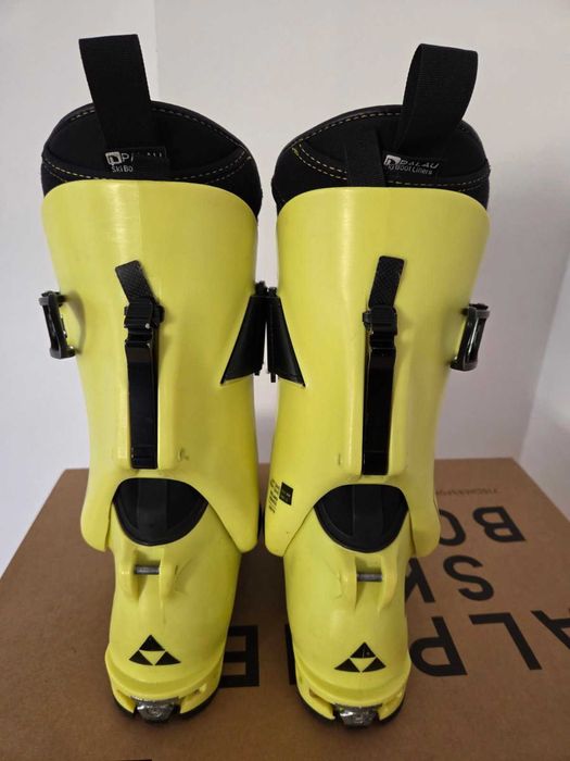 Продавам FISCHER TRAVERS CS 265/41 2/3