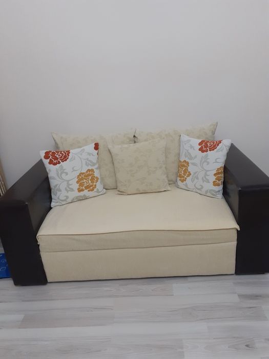 Vând set canapele+fotoliu