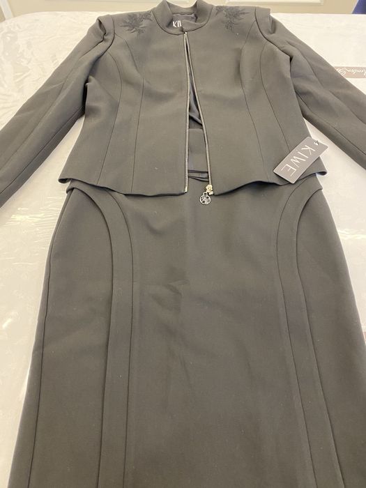 Продам костюм юбка классический офисный, Новый ,