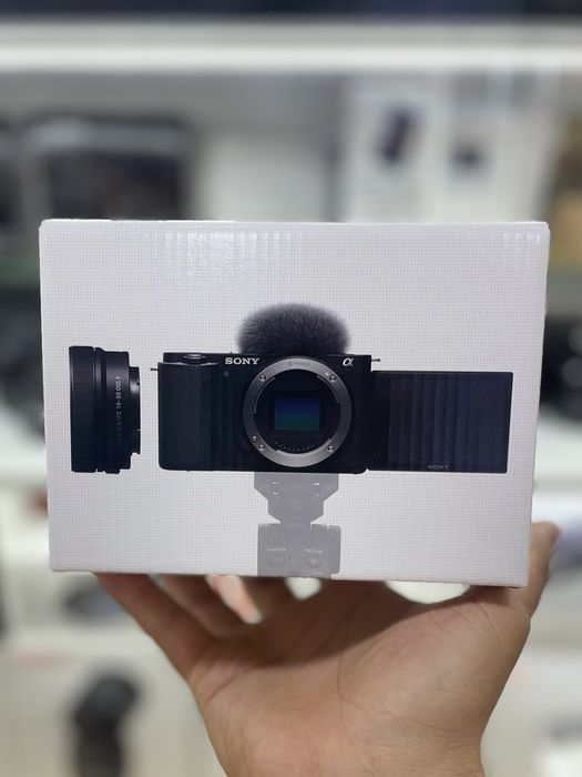 Sony ZV-E10.
