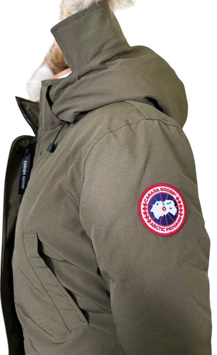 Ново Canada Goose дамска парка яке Размер С