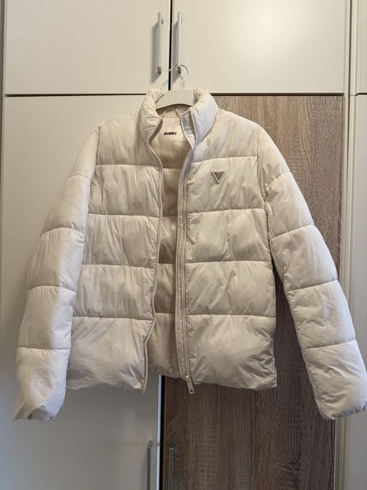 Зимно яке бяло GUESS