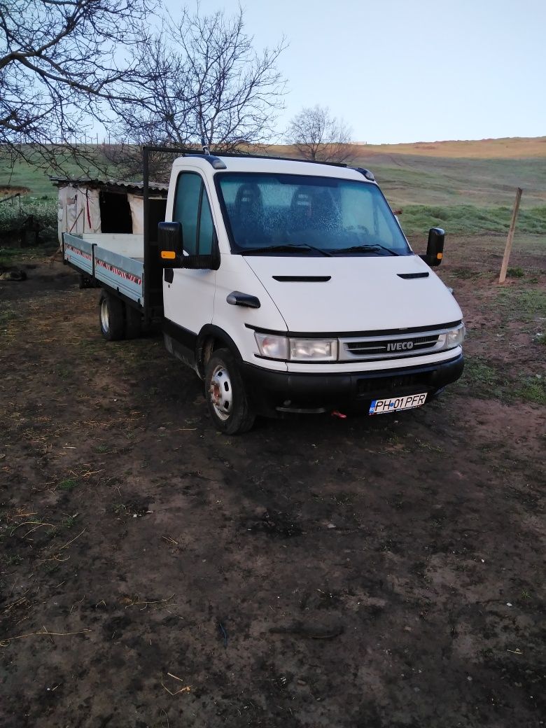 Iveco Daily motor 2.3 Cat.B an 2006 dimensiuni benă 4.40 m