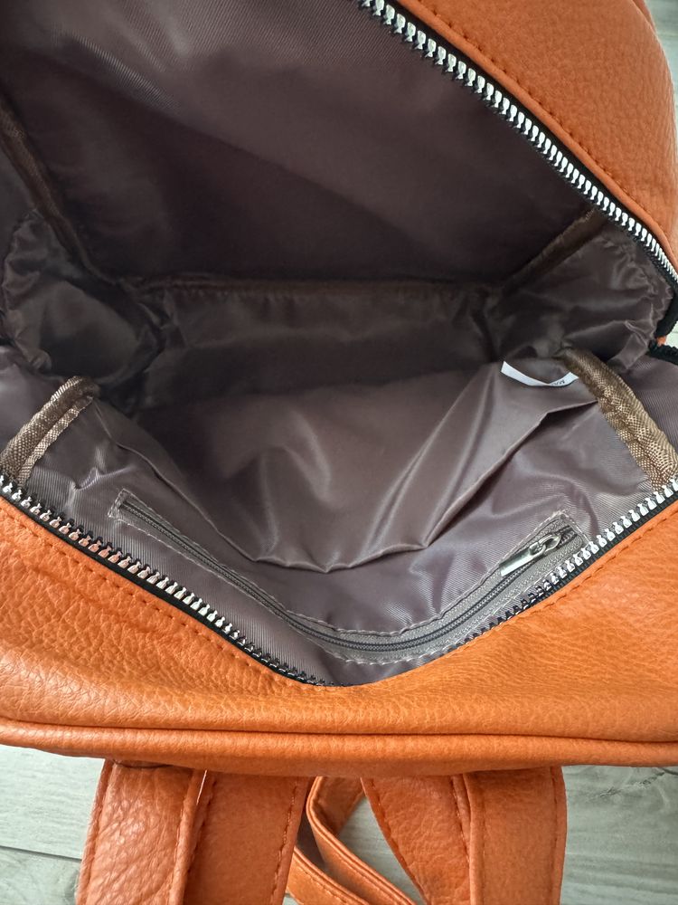 Rucsac foarte incapator, tineresc, culoare orange!