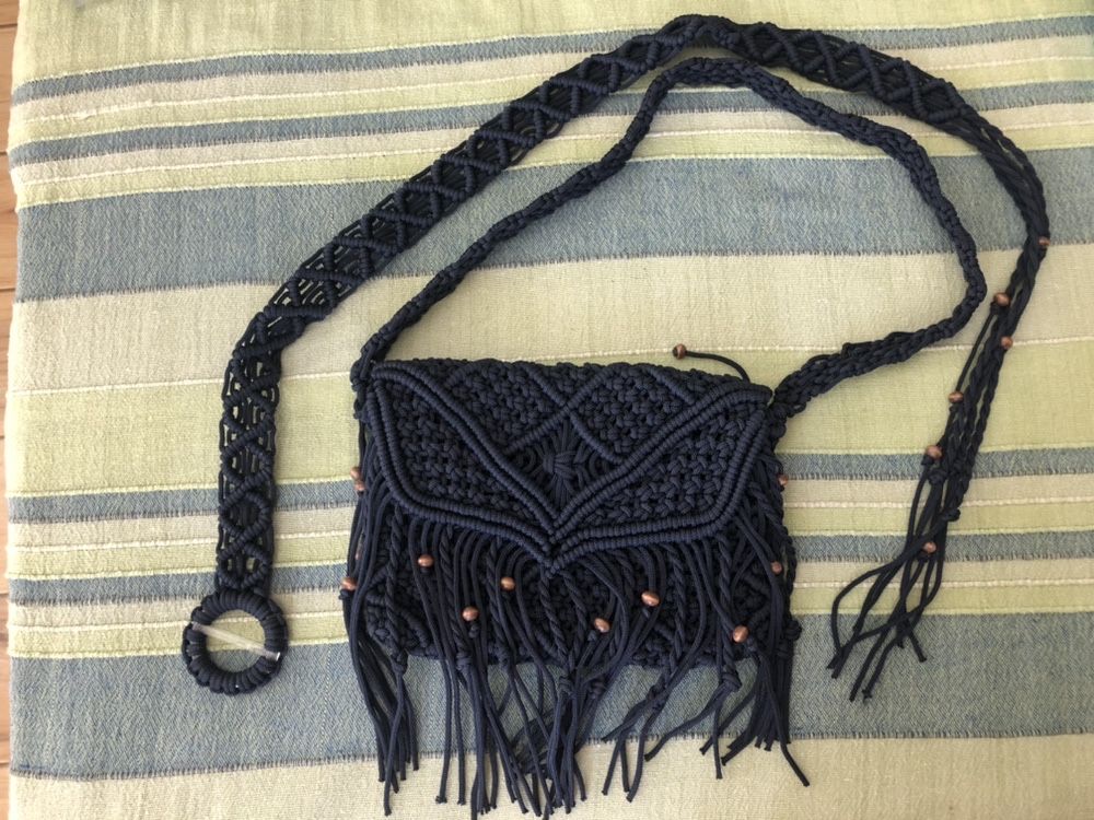 Плетена чанта с колан