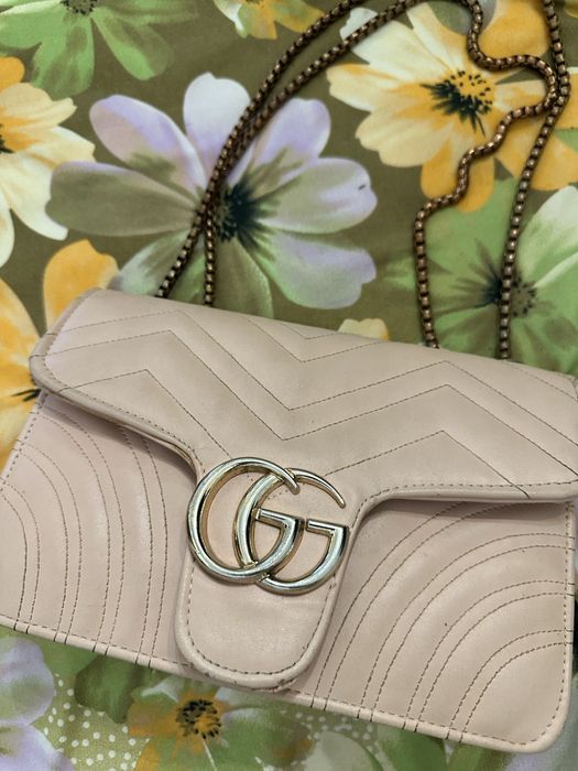 Vand geanta pentru detalii scrie-mi in privat