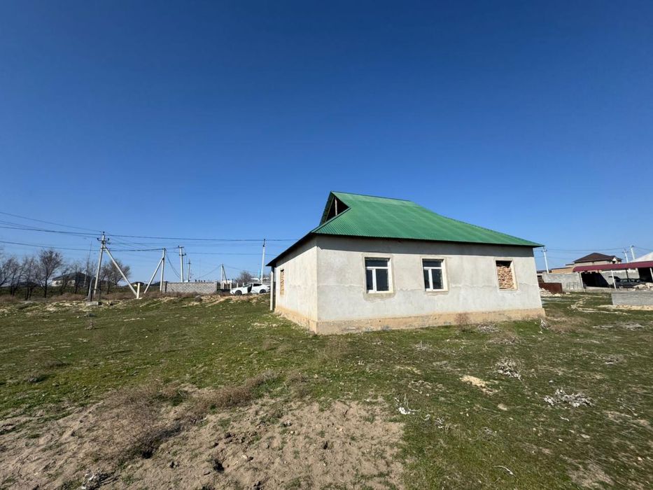 навастройкада уй сатылады