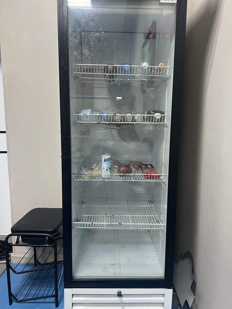 Продам холодильник