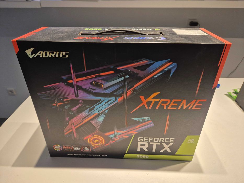 Видео карта Gigabyte Aorus Xtreme RTX 3090
