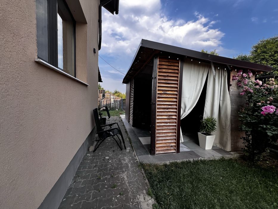 Casa de vanzare cu 3 dormitoare