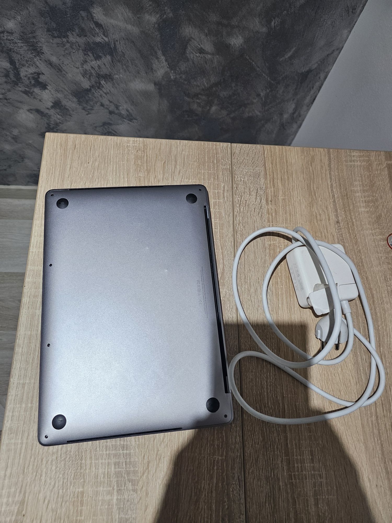 Vand macbook pro 2016 touchbar