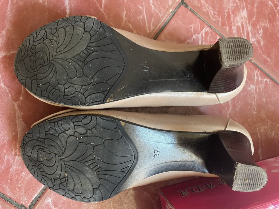 Дамски обувки от естествена кожа, номер 37, обувани за повод