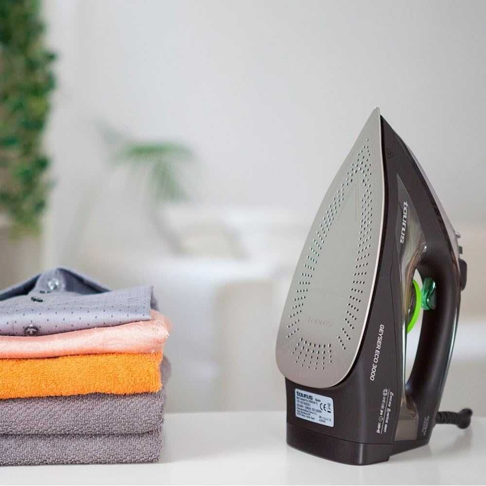 Парна ютия Taurus Geyser Eco, 3000W,