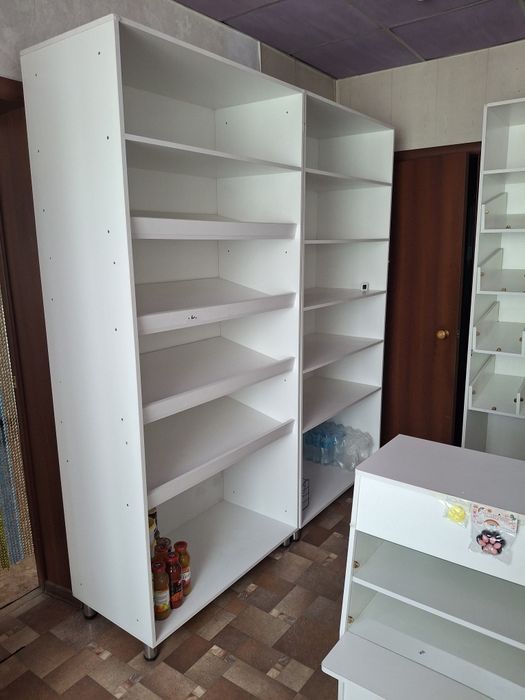 Торговые стеллажи