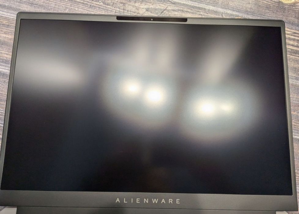 Alienware x16 R1, 13700h, 4070, 16gb, 1t, like new