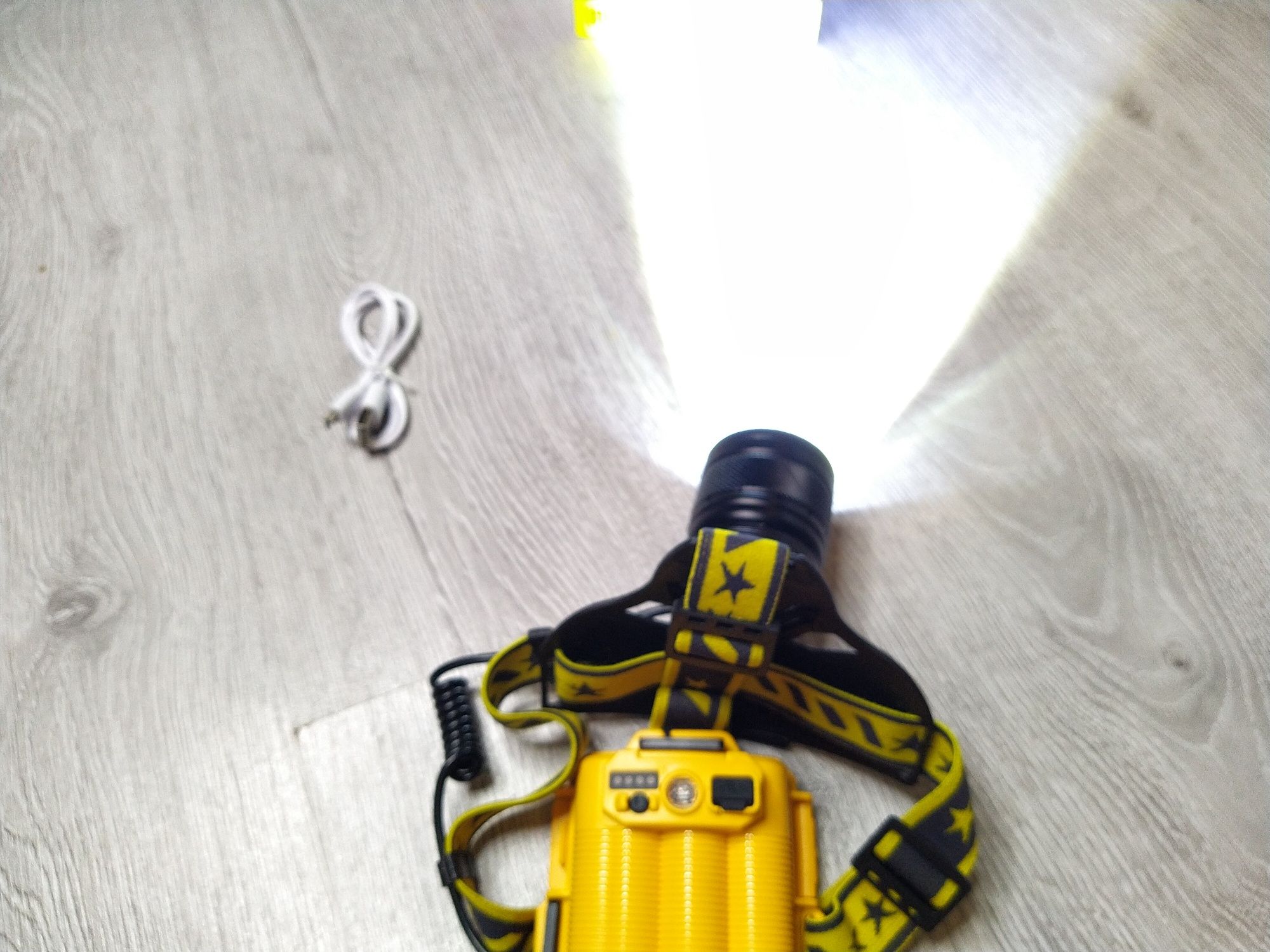 Lanterna De Cap Profesionala LED Foarte Puternic XHP70.2
