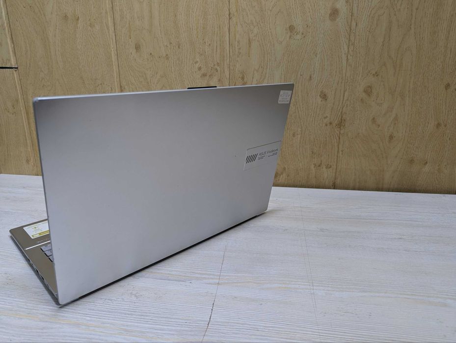 Продается ноутбук Asus Vivobook