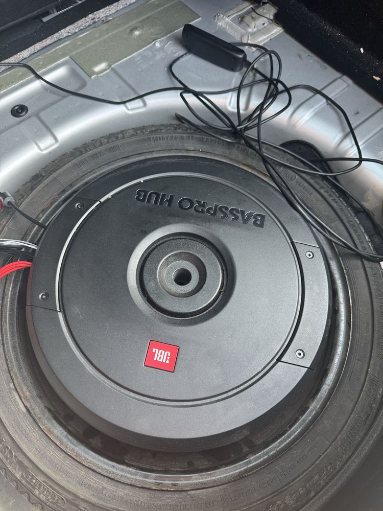 Subwoofer auto JBL BASSPRO