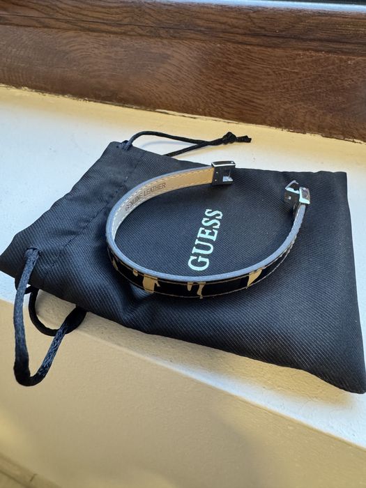 Brățară Guess originală din piele naturală – cu husă, impecabilă