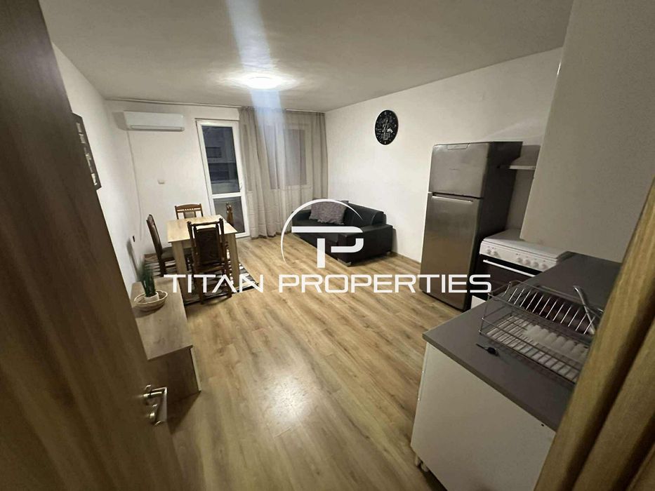 Тристаен апартамент, под наем, кв. Колхозен пазар