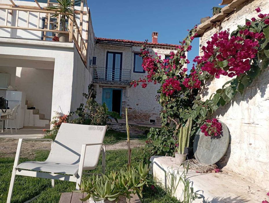 Продавам нова вила  в Никити и Агиос Николаос - ситония