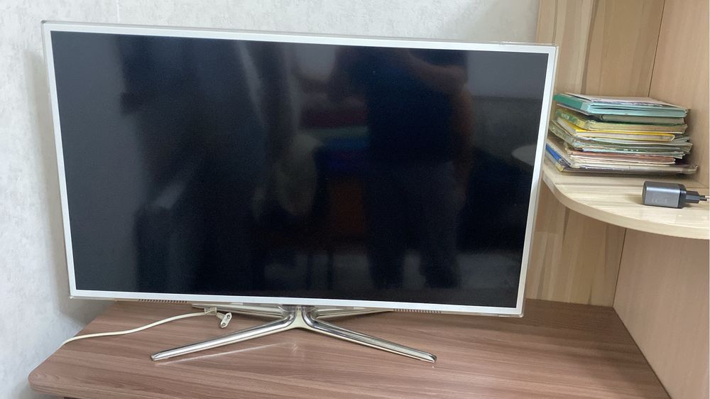 Телевизор Samsung smart tv