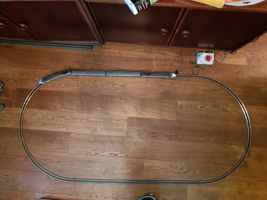 Macheta  circuit trenulet electric