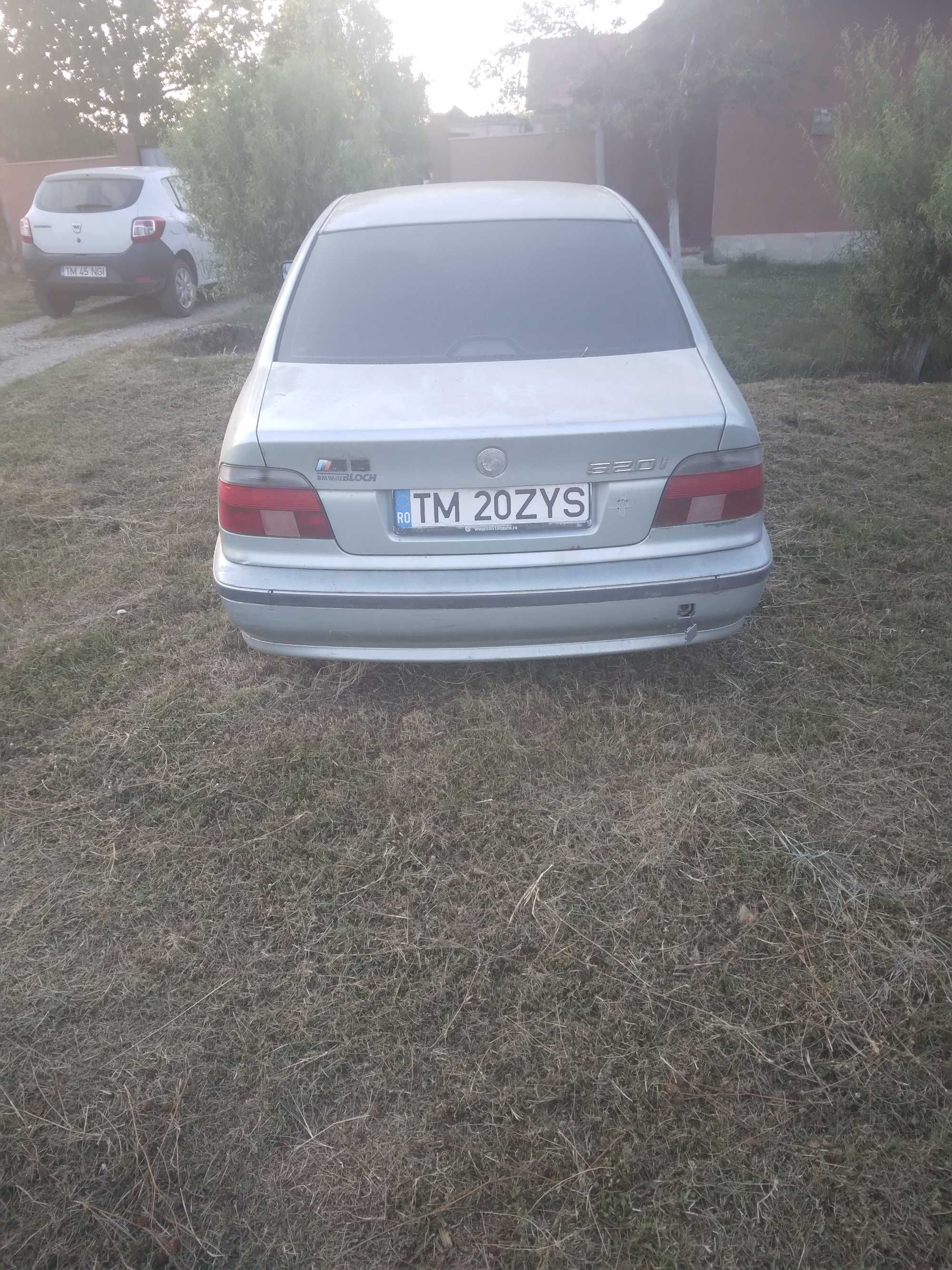Vind bmw e39 520i,cu motor defect