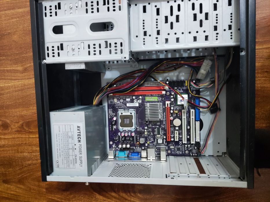 Монитор ва тизим блок сотилади!