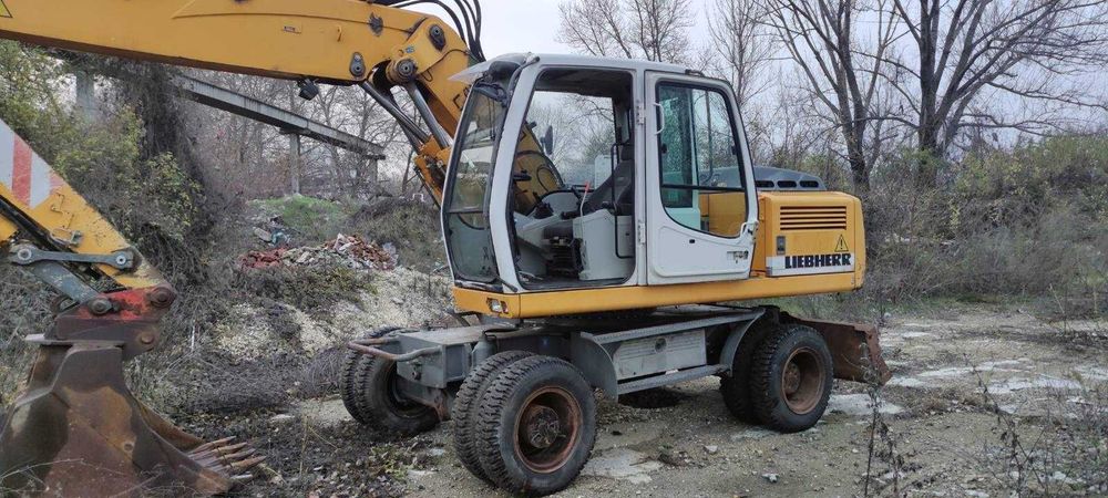 Продавам Колесен Багер LIEBHERR А904С в добро техническо състояние