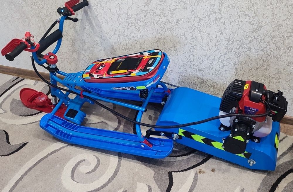 Продам детский бензиновый снегокат