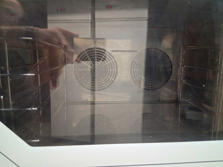 Конвектомат 4 тави