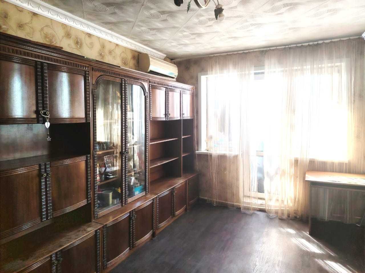 Продам 2-комн квартиру в 4 мкр. по ул. Абая