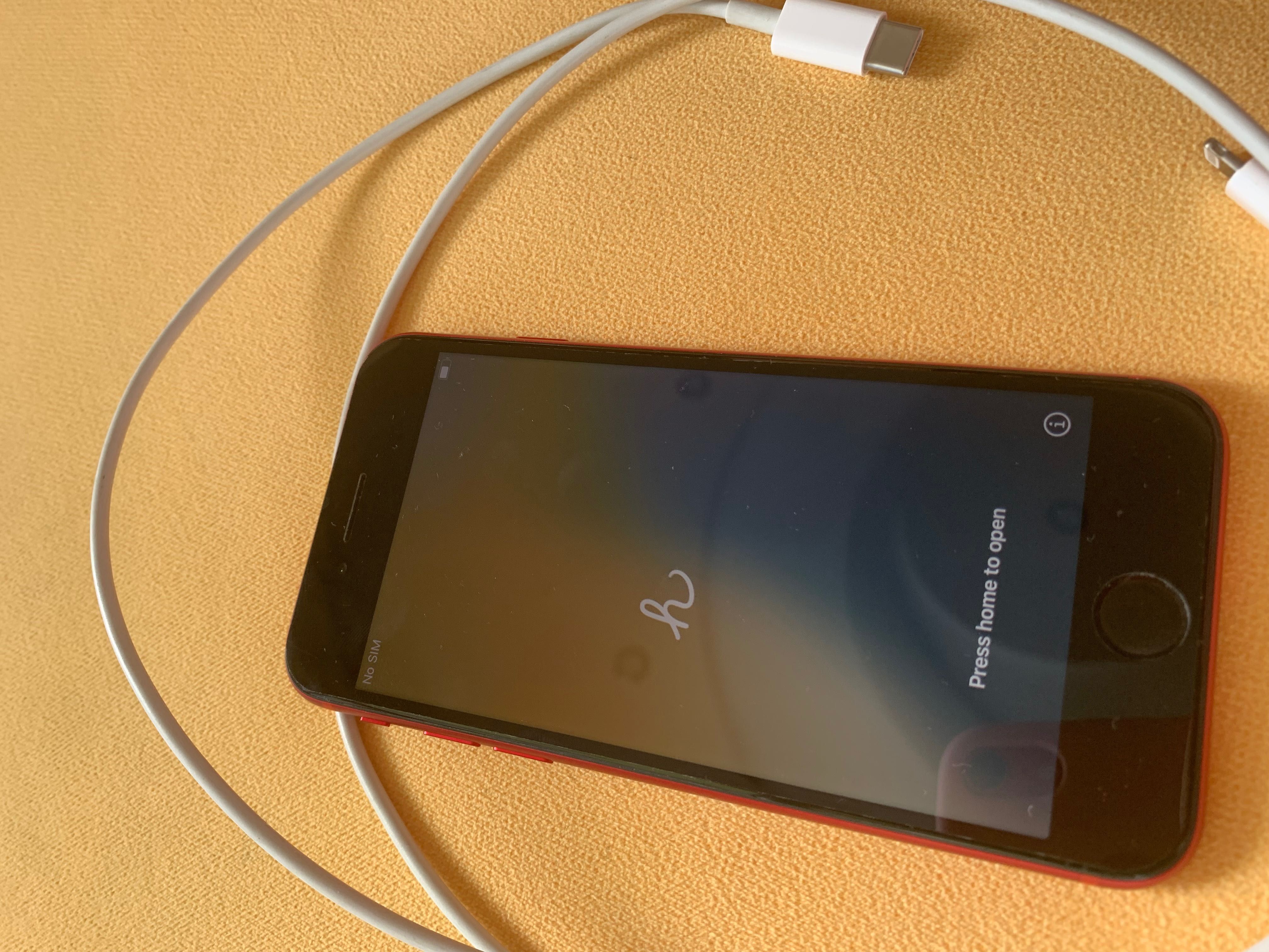 iPhone SE,red 64GB